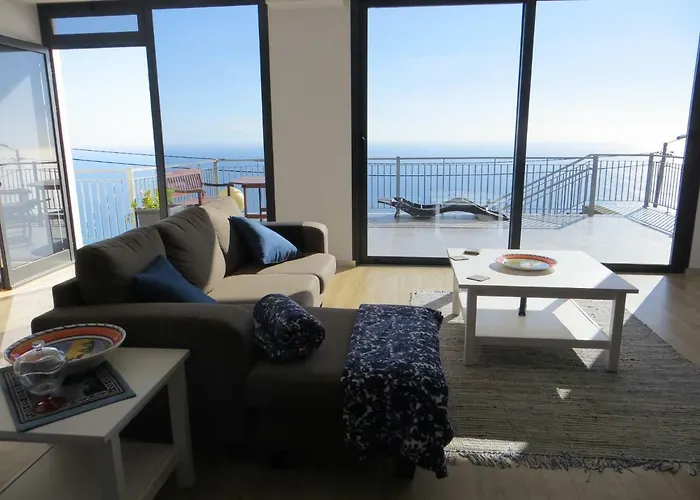 Goncalves Arco da Calheta (Madeira)