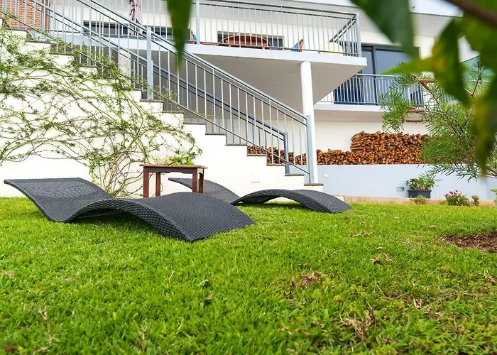 Goncalves * Arco da Calheta (Madeira)