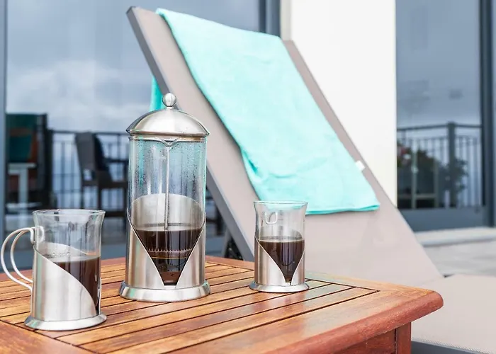 Goncalves * Arco da Calheta (Madeira)